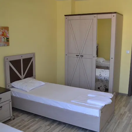Admiral Plaza Private * Slăntjev Brjag
